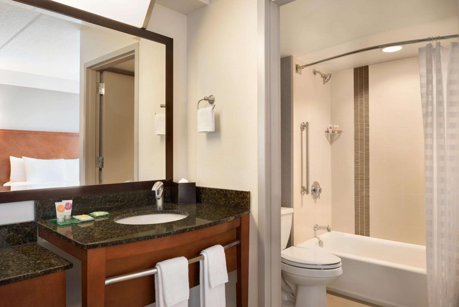Hyatt Place Chicago Schaumburg Main image 2